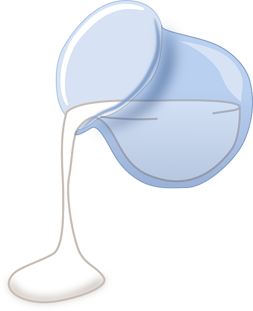 Learn Bukusu language: Kamabele, milk, pours from a glass jug.