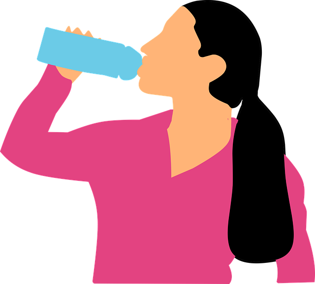 Learn Bukusu language with picture illustrations. Here's a vector image of  a woman drinking (khunywa) water (kamechi)